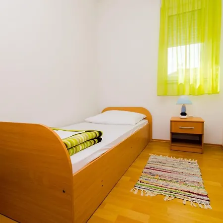 Ciovo View Apartamento *